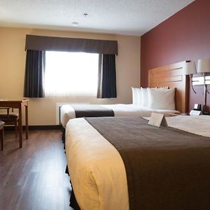 Standard Queen Room Two Queen Beds 2nd Floor Not Pet Friendly